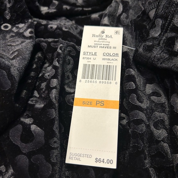 NWT Ruby Rd Black Velour Top Gorgeous Size PS - Picture 6 of 7
